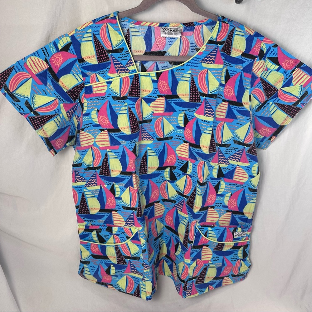 UA Scrubs Women’s XL Sailboat Print V-Neck Scrub Top ⛵💙✨